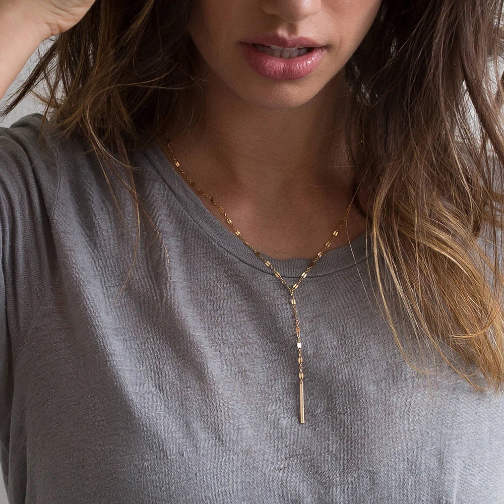 EManco Luxury Y Pendant Necklace for Women Minimalist Gold Stainless Lip Chain Jewelry