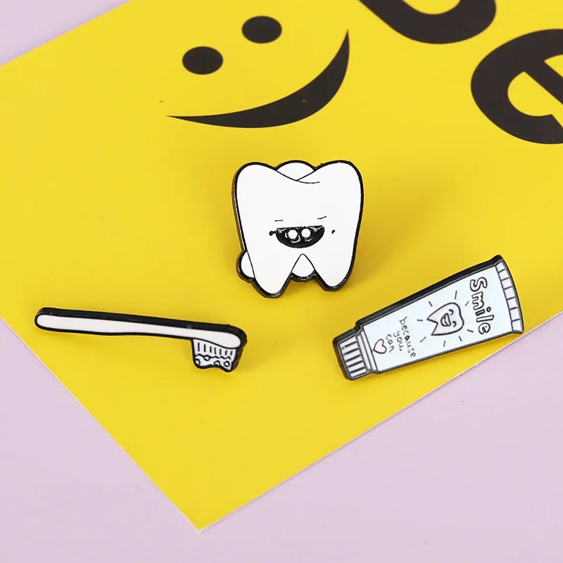 Dental Gift New Bayonet Needle Alloy Button Clothing Alloy Badge Accessories Cartoon Tooth Brooch