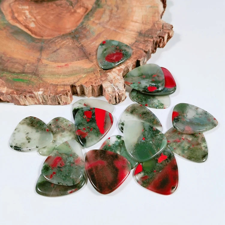 Hongzhuo DIY Fashion Custom Engrave Letters African Blood Stone Guitar Accessories Picks
