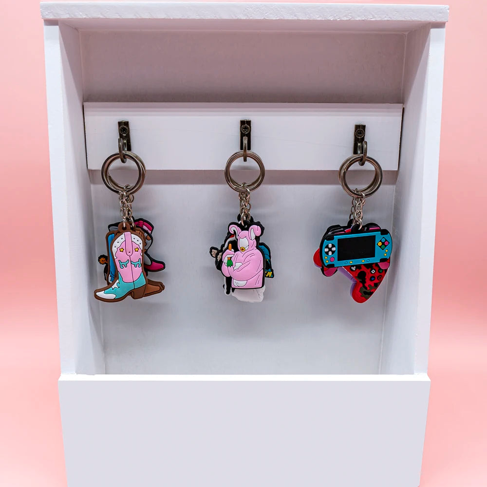 High-Quality Pink Keychain Soft Silicone Cute Pendant Keyring for Ladies Promotional Keychains and Handbag Accessories