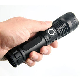 Wholesale High 1000+ Lumens Waterproof Aluminum Keychain Tactical Rechargeable Powerful Led Xhp50 Hand Telescopic Zoom