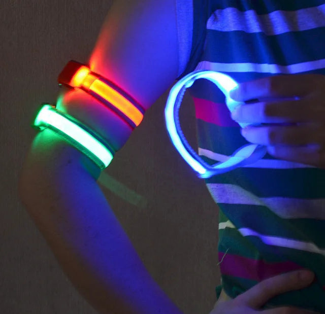 Customized Personalized Activity Wristband Creative Rubber Silicone Luminous RFID/NFC Wristband With Logo