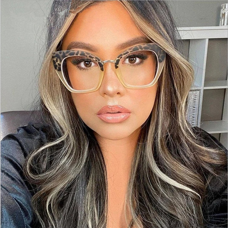 2022 New Fashion Oversized Optical Eyeglasses Frame for Computer Games Luxury Trendy Cat Eye Women Blue Light Filter Glasses