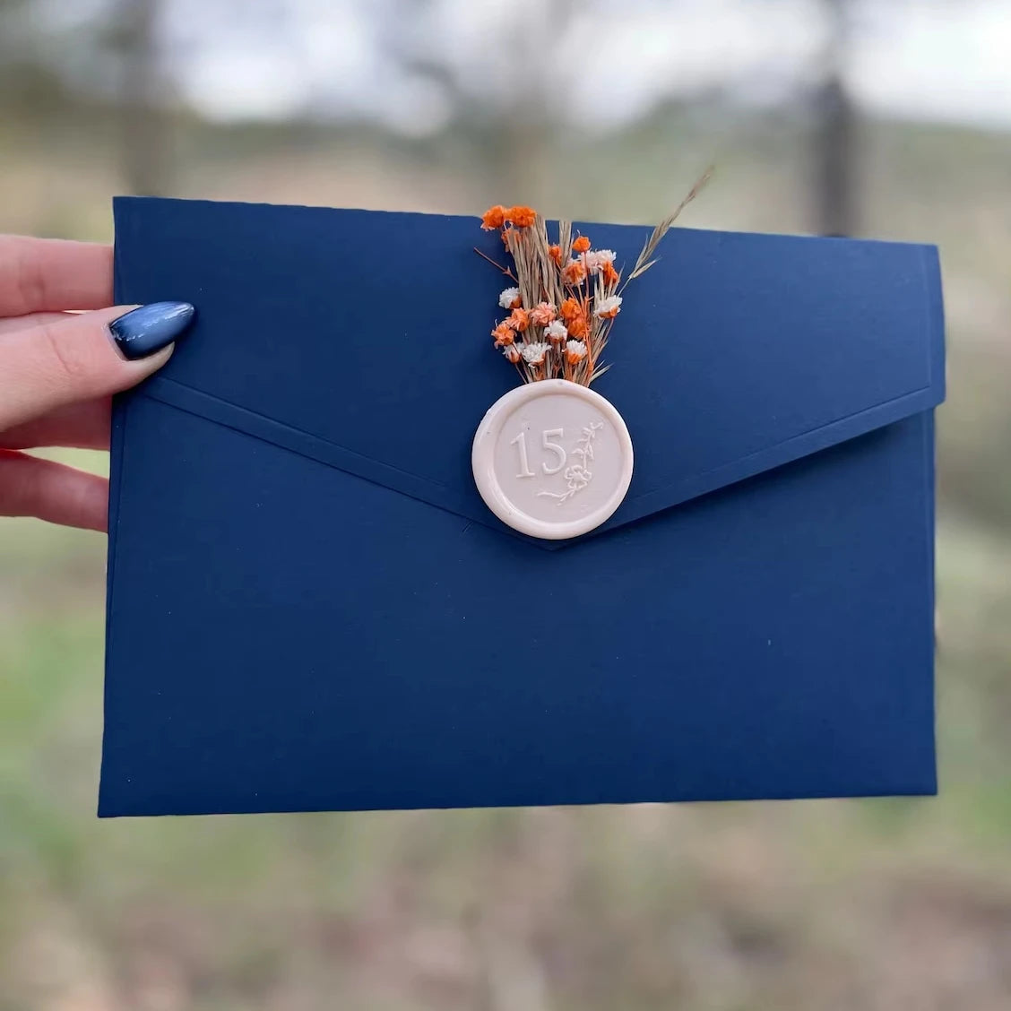 Unique Luxury Quinceanera Exhibition Invitation Paper Envelopes With Wax Seal for Invitations Acrylic Wedding Invitation Card