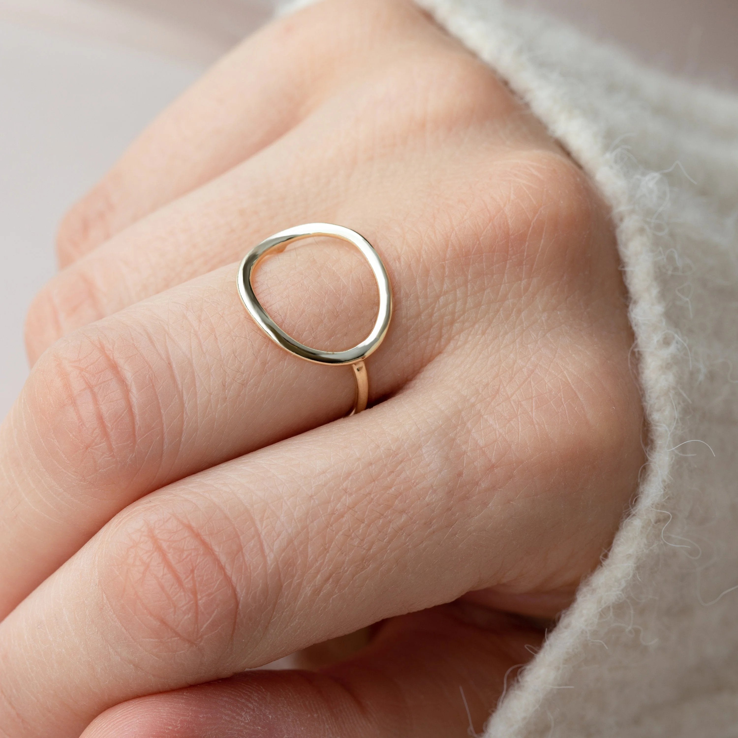 EManco Trendy Gold Stainless Steel Rings for Women Vintage Hollow Dainty Stackable Round Mini Rings Jewelry Classic Rings