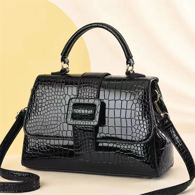 2025 Wholesale Round Trendy Small Mini Cute Designer Black Handbags for Women Female