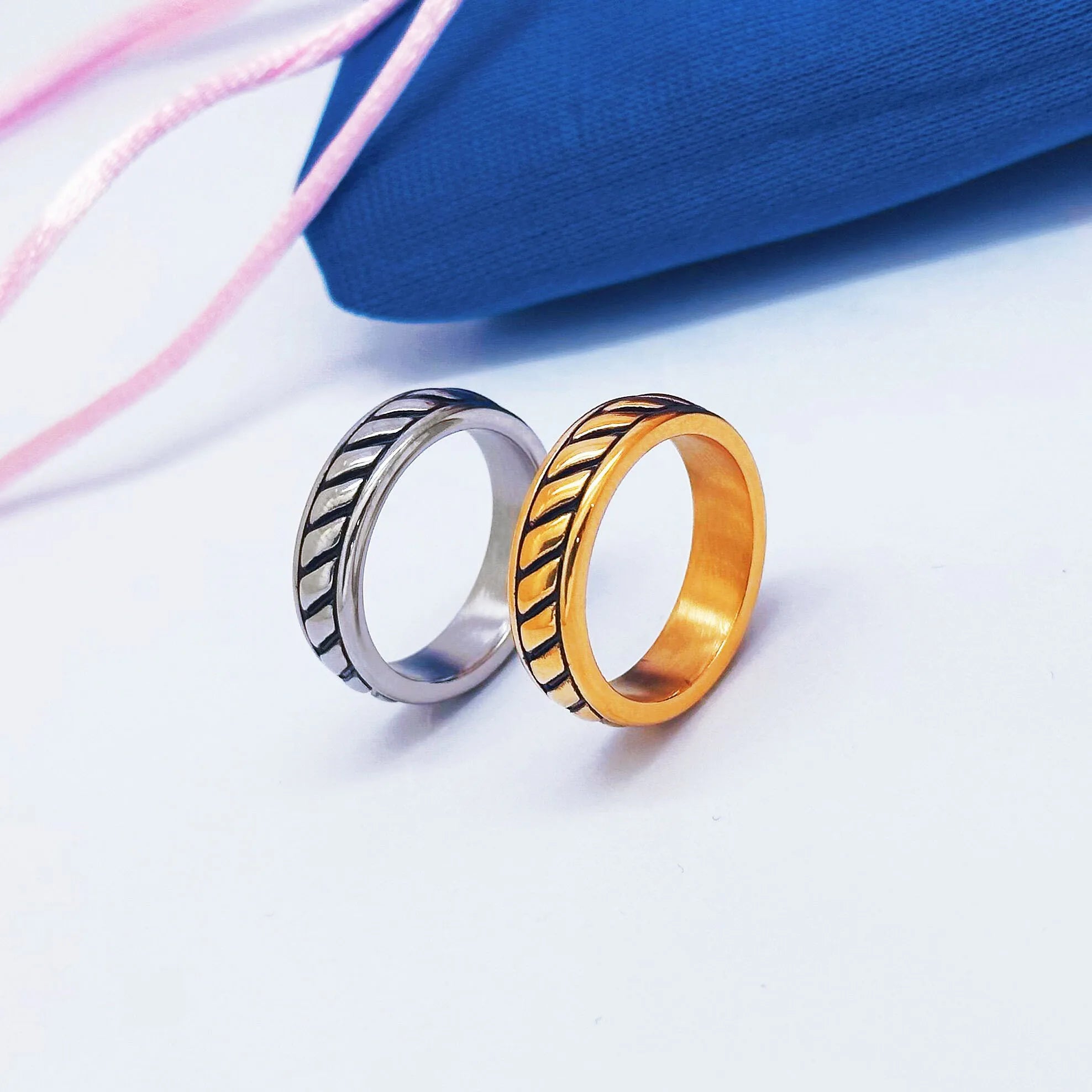 Waterproof Jewelry Rings Wholesale Stainless Steel Men Finger Signet Dome Ring Vintage Black Gold Stripe Rope Ring