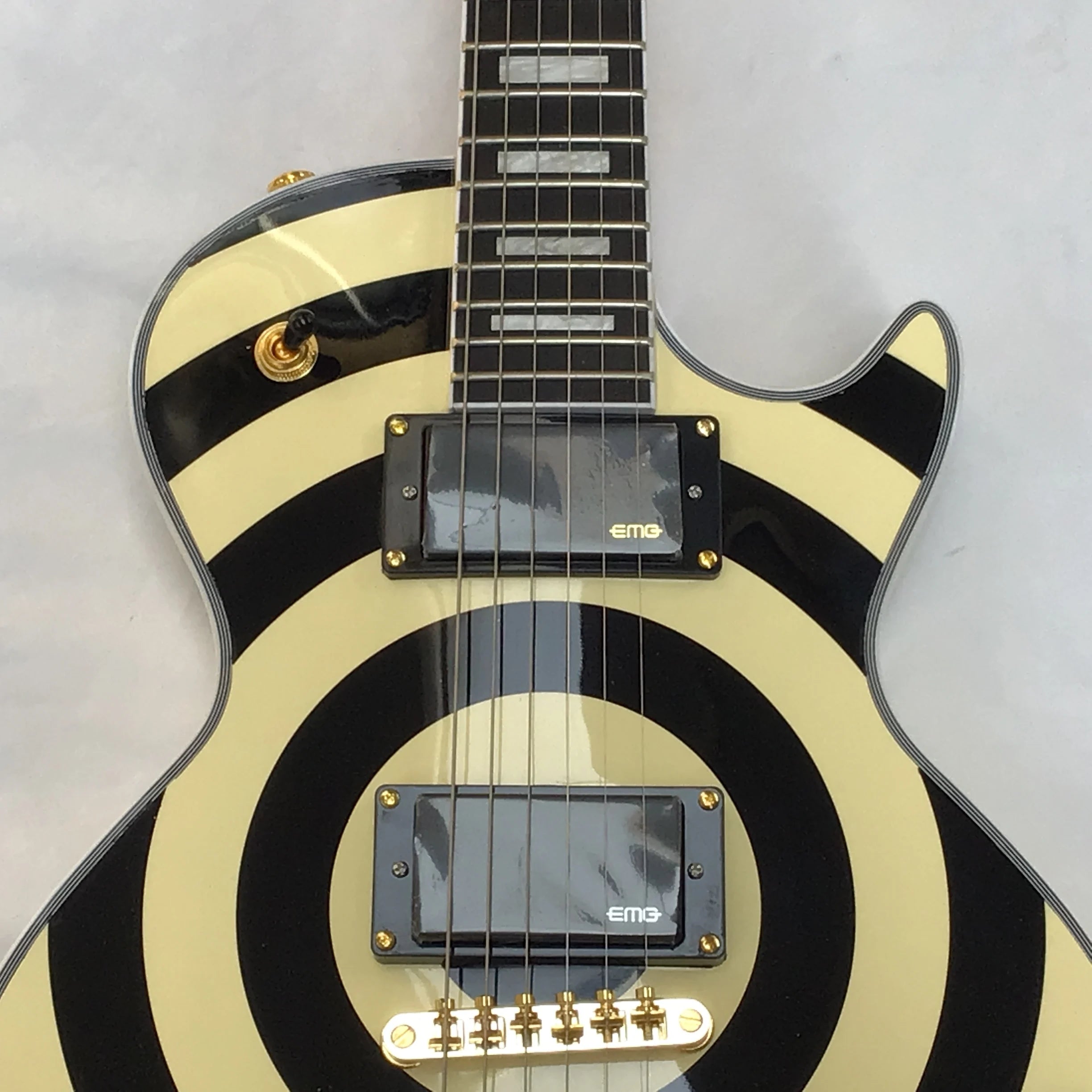 Custom Yellow Zakk Guitar ZakWyldeLol.ipop Model with Gold Bridge Mahogany Back/Side New Condition Free Shipping