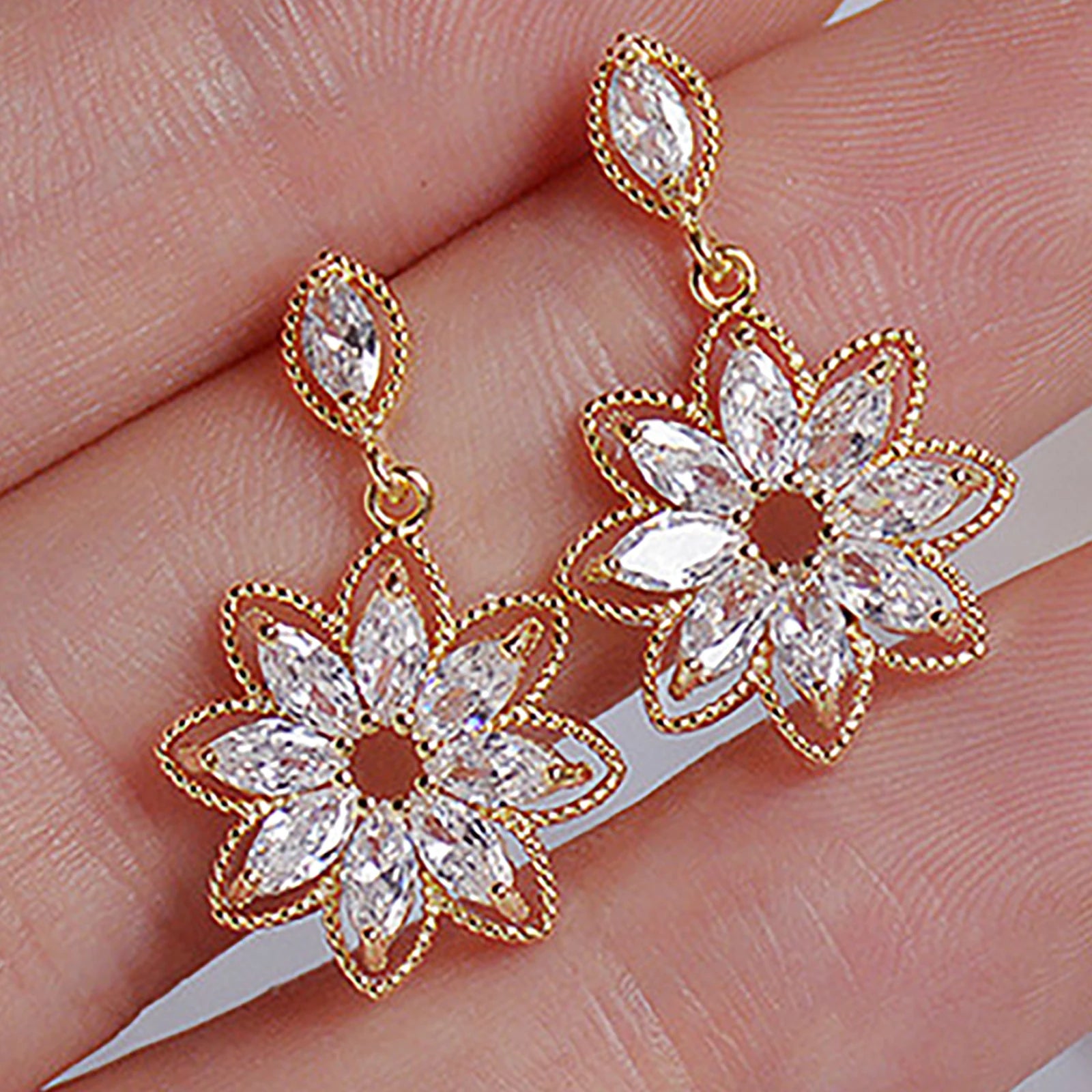 CAOSHI OEM Flower Design Dazzling Marquise Cut Crystal Cubic Zirconia Gold Plated Earrings for Women Wedding CZ Pendant Earrings
