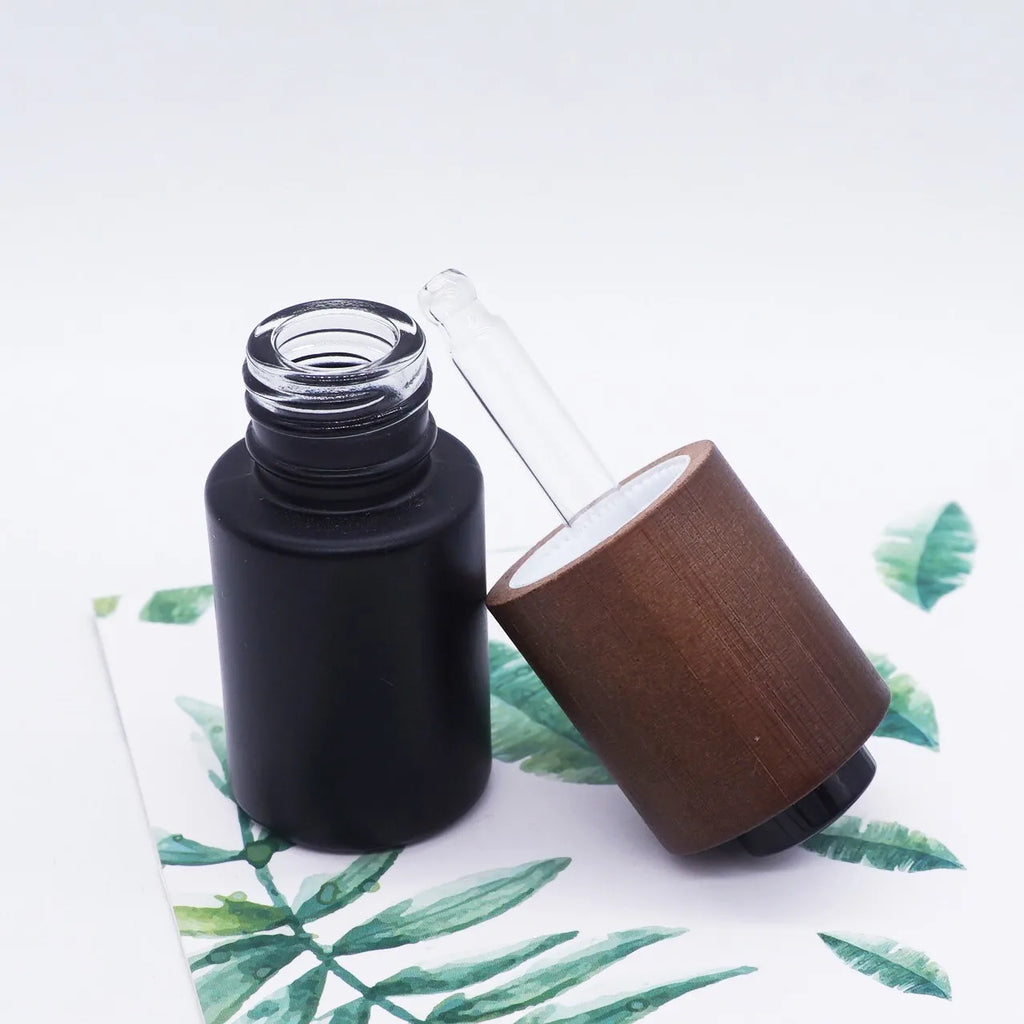 Luxury Matt Black 15ml Flat Shoulder Cosmetic Glass Essential Oil Bottle with Dark Stained Bamboo Collar