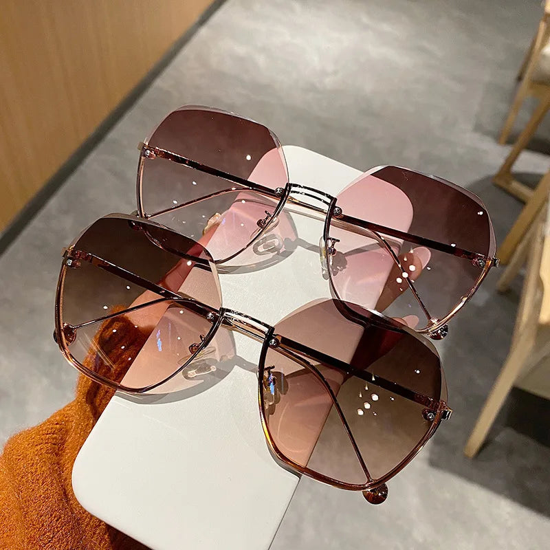 Retro Trendy Womens Sunglasses Custom Logo Ladies Sunshades Eyewear Sunglasses Newly Arrival Rimless Designer Sunglasses
