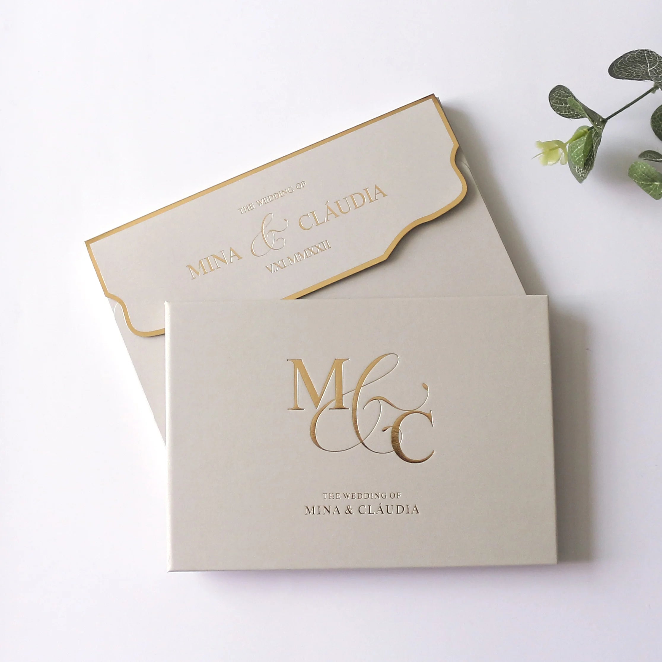 Custom Colors Clear Acrylic Invitations Gold Foil Stamping Text Blank Ribbon Luxury Paper Hardcover Handmade Invitation Box