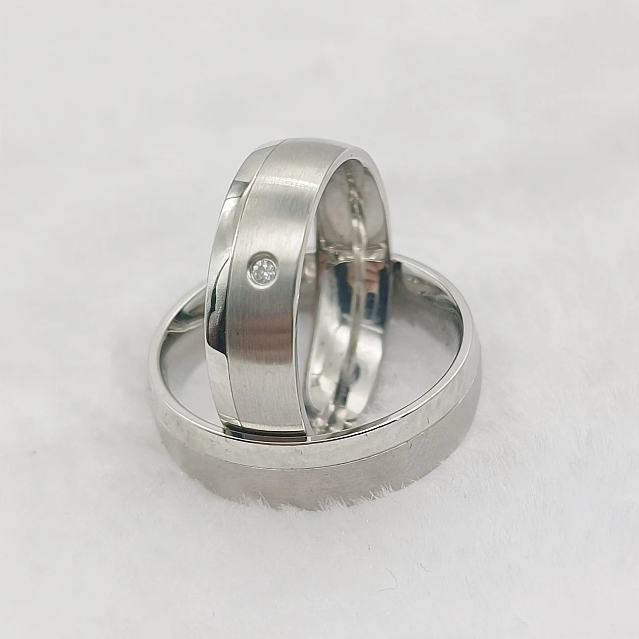 Wholesale Domed Wedding Couples Rings Sets for Men and Women Fashion 316L Stainless Steel Jewelry Anniversary Gifts