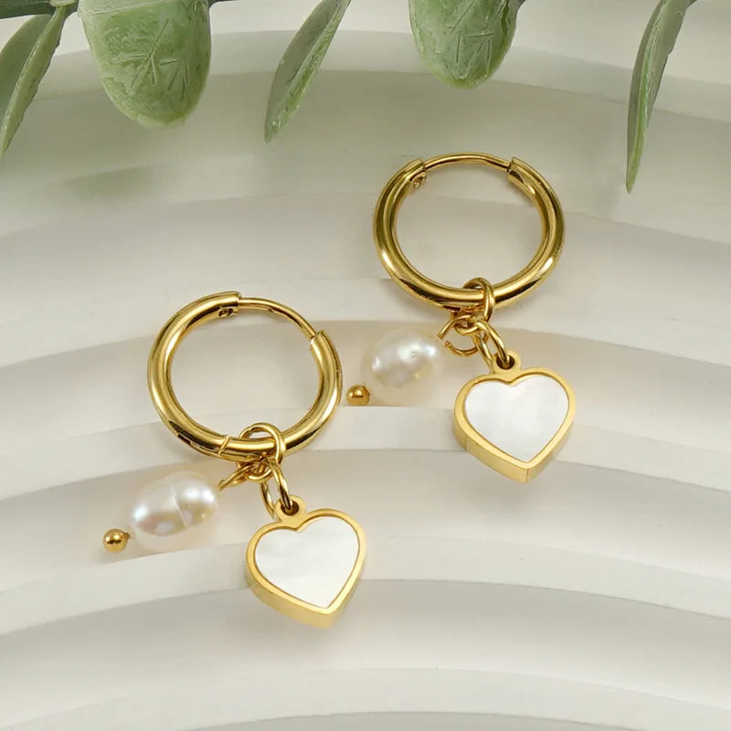 Popular Natural White Shell Heart Earrings Hoop Design Stainless Steel 18K Gold Plated Freshwater Pearl Fashion Jewelry Earrings