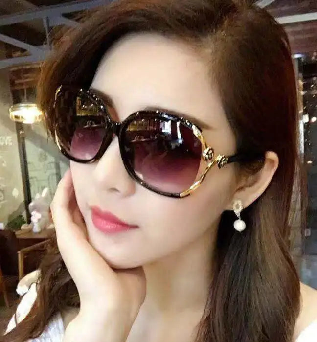 Wholesale Camellia Point Paint Sunglasses Big Frame Fashion Personality Glasses Women Oversized Shades