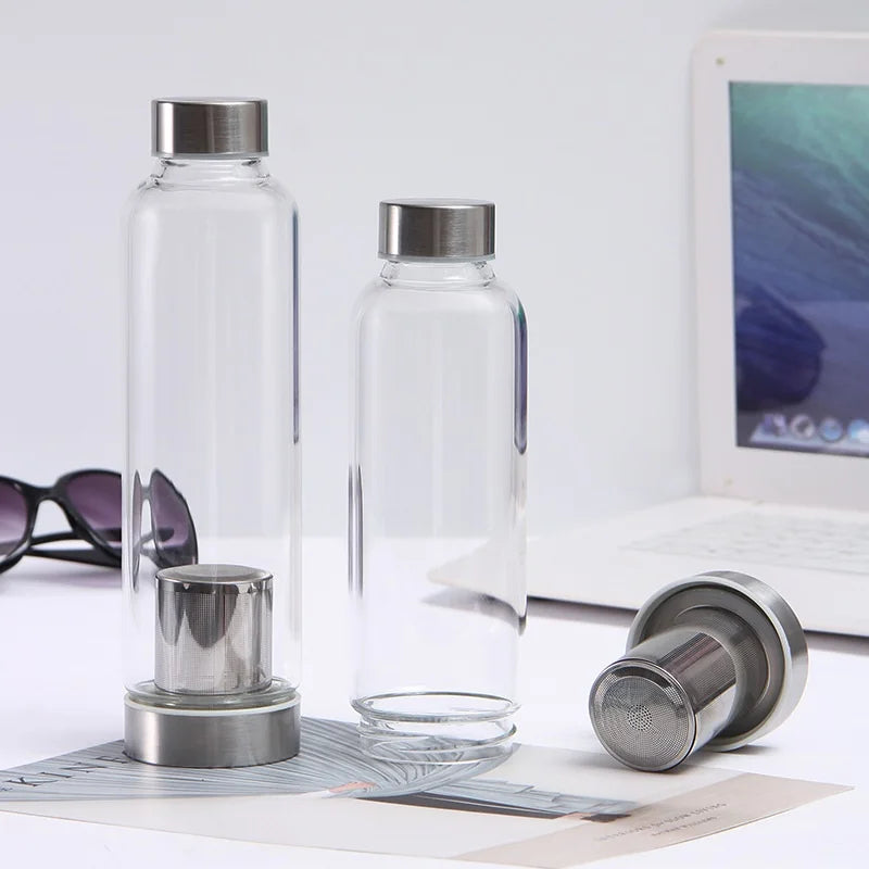 Clear Borosilicate Glass Bottle Fruit Infusion Tea Infuser Strainer Metal Lid 550ml Eco-Friendly Sports Tumbler for Unisex Use