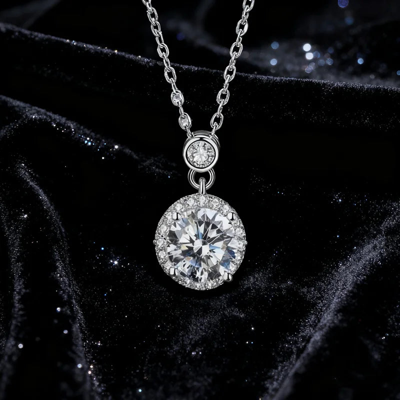 S925 Silver Necklace Female Sea Salt Ice Sugar Moissanite Design Senior Feeling Collarbone Chain Birthday Gift for Girlfriend