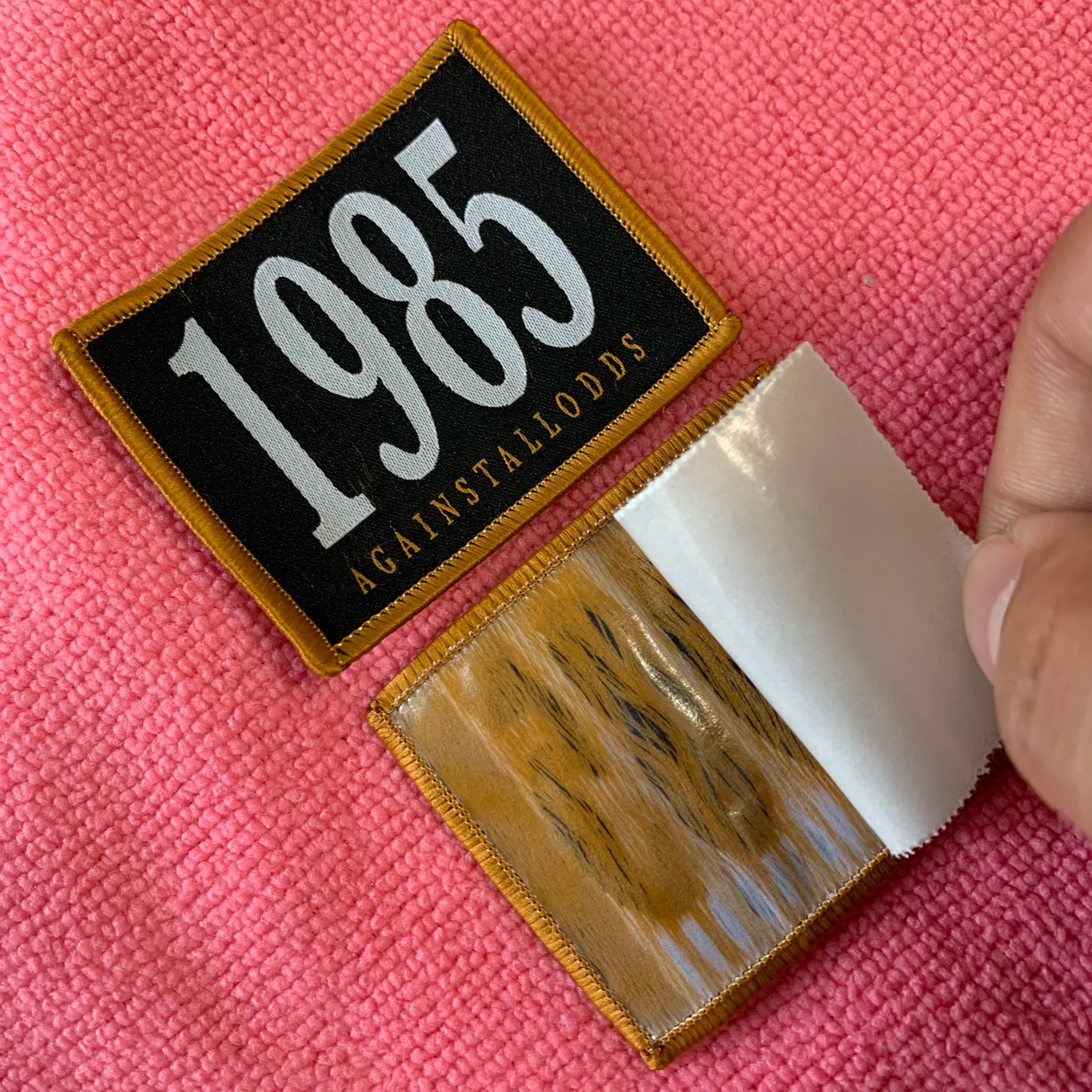 Free Design Overlocked Border Iron on Garment Woven BadgeWashable Heat Press Uniform Clothing Patch