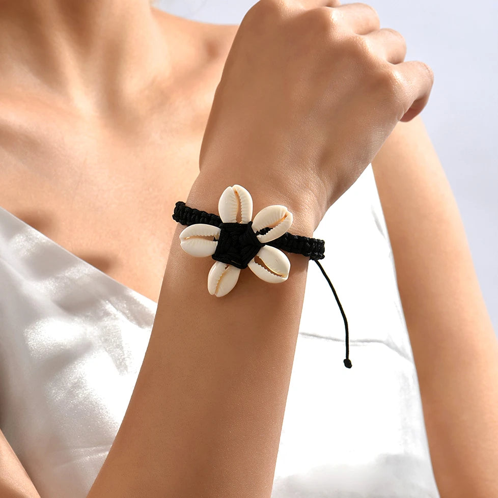 Bohemian Ethnographic Accessories Creative Handmade Braided Hand Rope Light Luxury Shell Flower Bracelet Gifts for Women