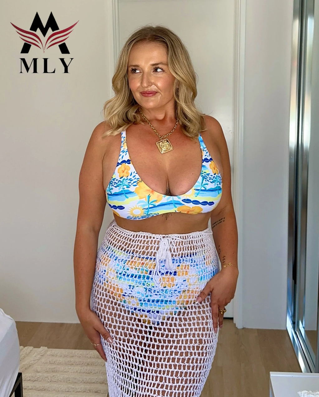 Wholesale Custom High Waist Bikini Reversible Print 2-Piece Bathing Suit for Women Push-up Bra & Halter Neckline Plus Size