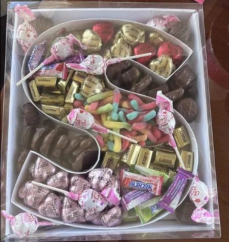 Transparent Cover Fillable Sweet Food Cardboard Charcuterie Packaging Letter Shaped Treat Box for Sushi