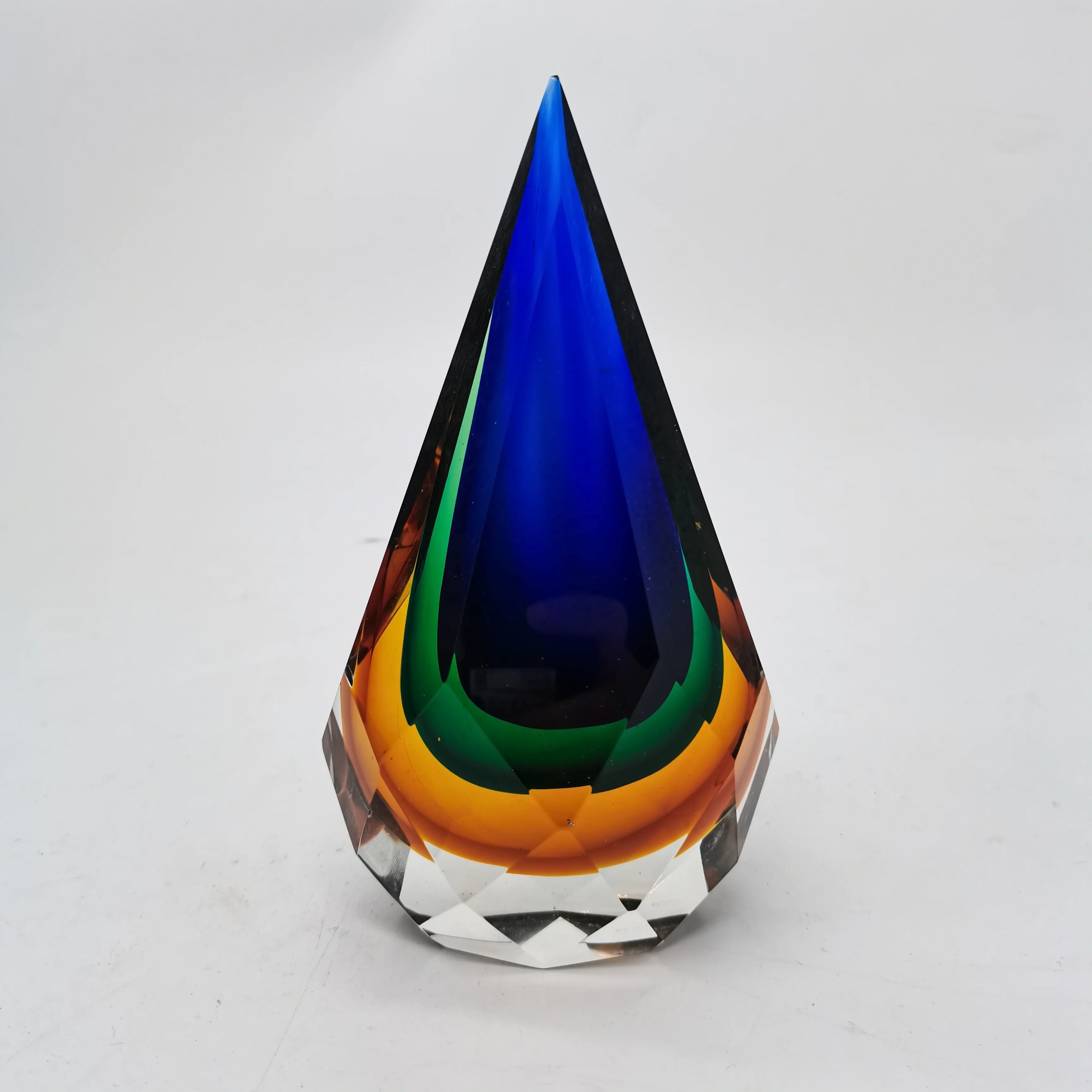 Unique Decorative Art Bubble Blown Glass Fish Sculpture Handicrafts Crafted Product
