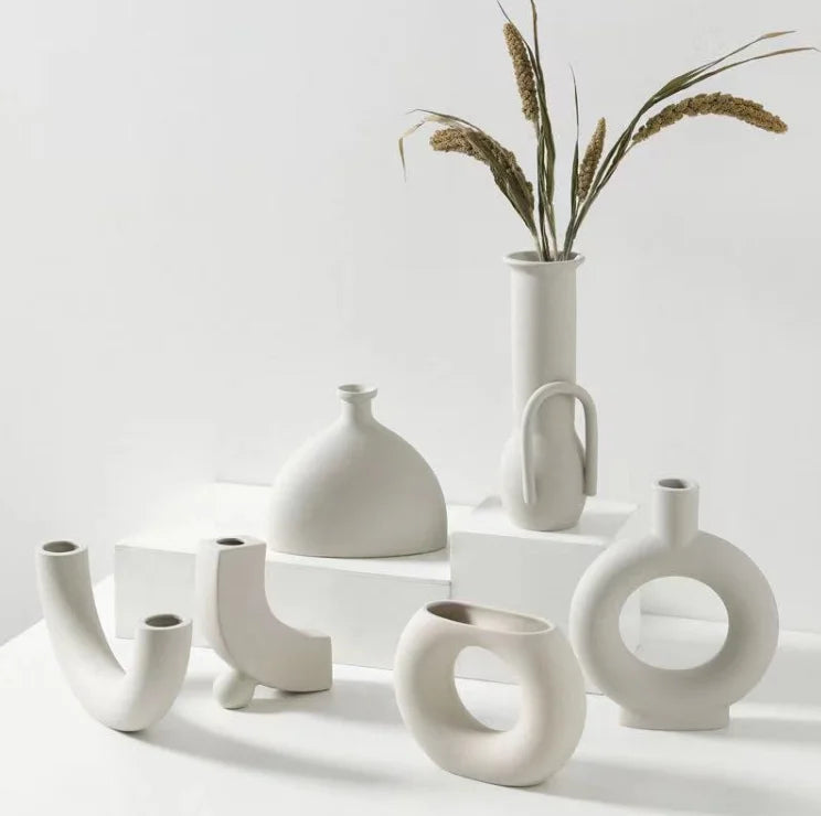 Hot Sale Decoration Wholesale Europe Ceramic Vase White Unique Gift Modern Porcelain Vases for Home Decor