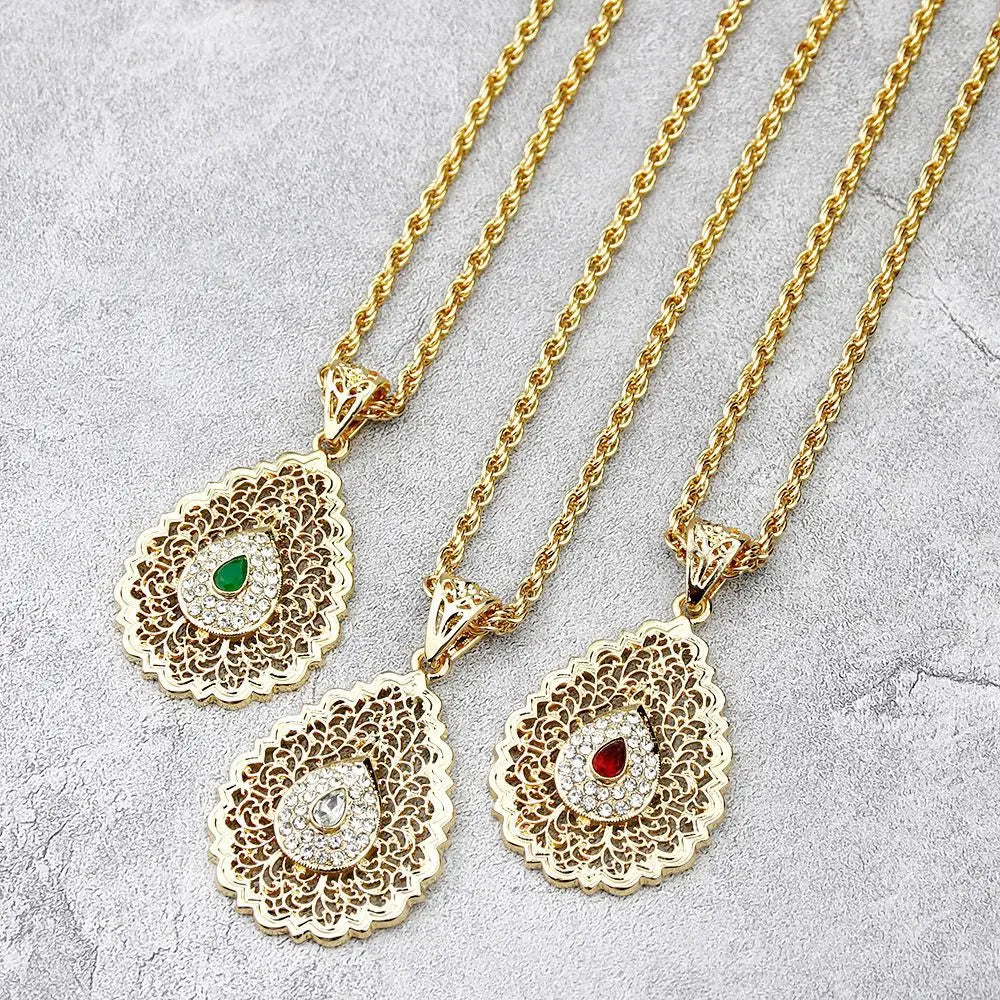 Hot Sale Morocco Metal Arabesque Choker Necklace Long Chain Rhinestone Pendant Necklace Hollow Crystal Necklace for Women