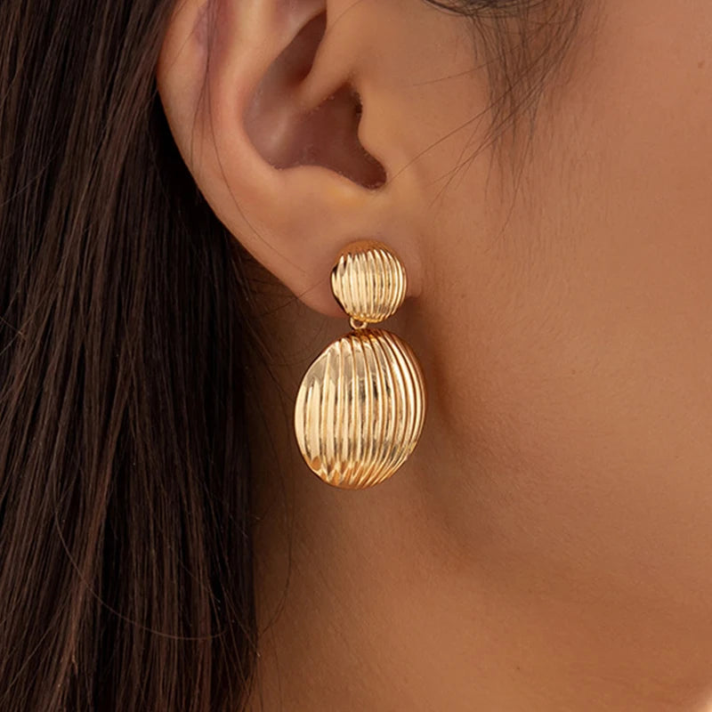 Kaimei New Arrival Exaggerated Love Hanging Show Large Water Drop Earrings Punk Water Diamond Flower Small Round Metal Earrings