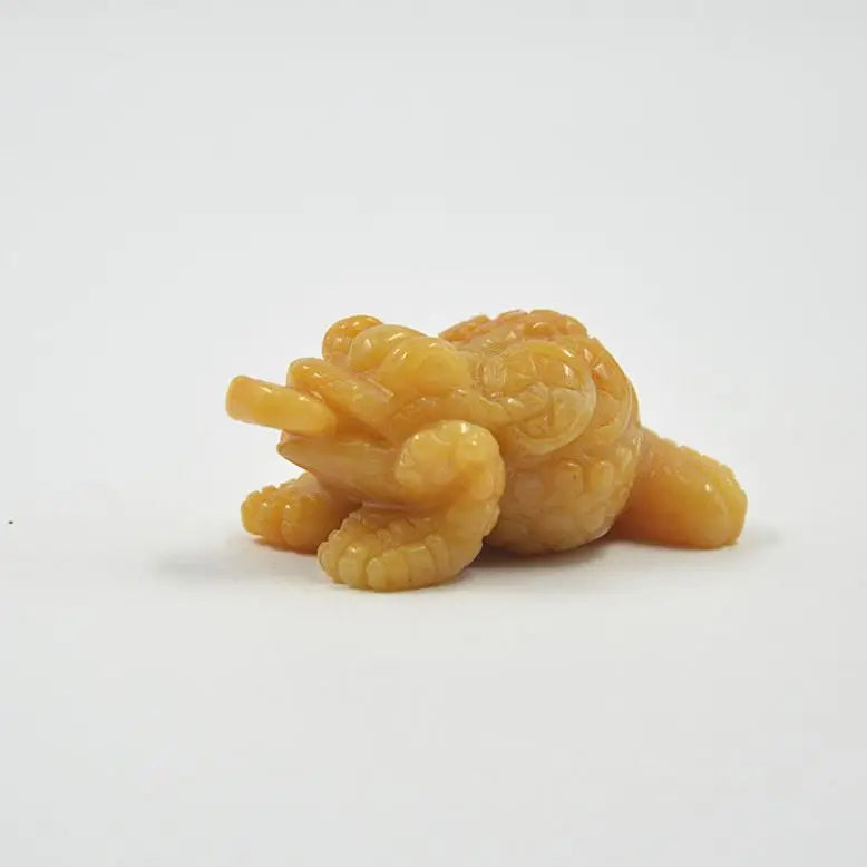 DIY Hand Carved Natural Fossil WoodStone Crystal Reiki stone yellow jade Money Frog Petrified Wood Healing crystal animal for sale