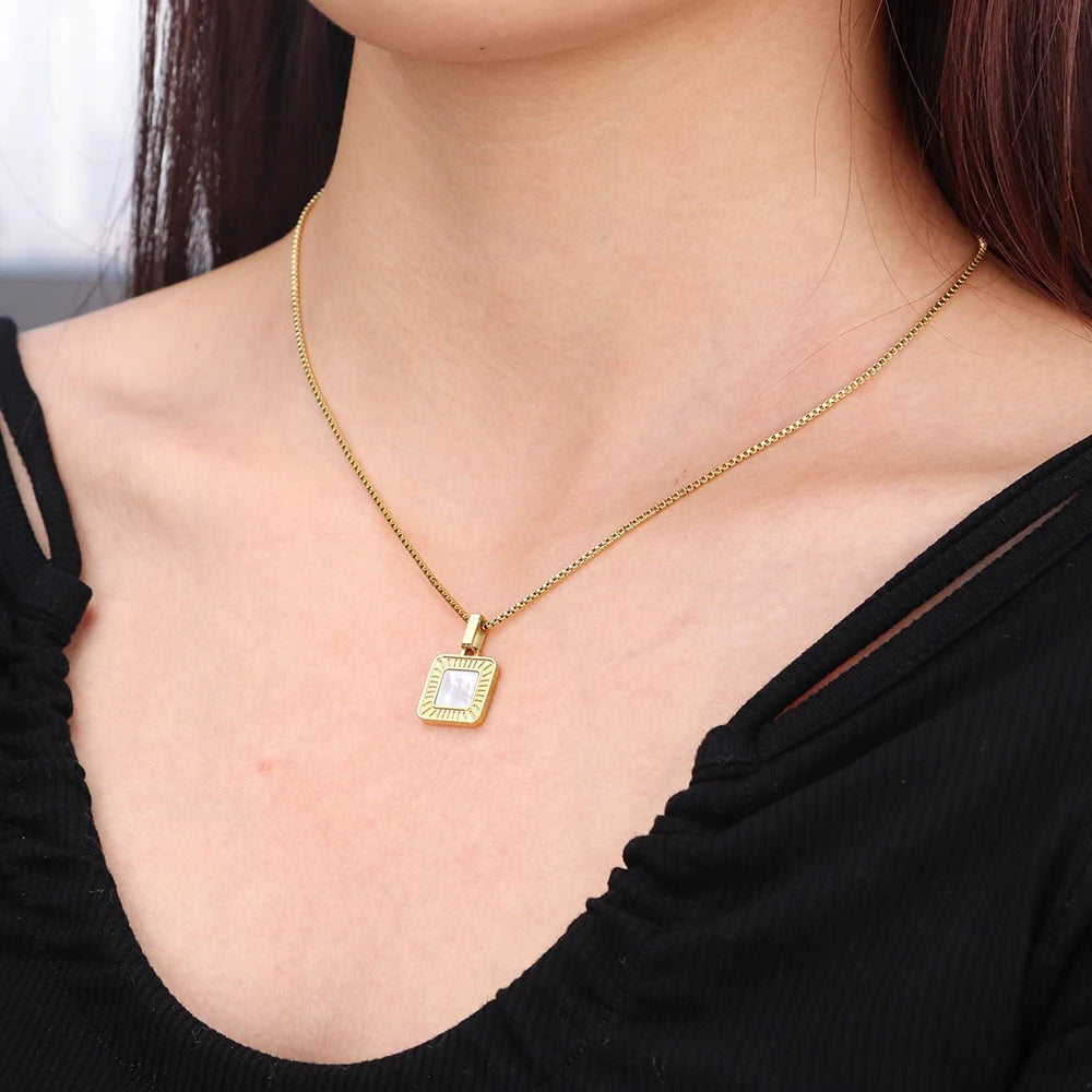 Chris April 316L Stainless Steel Gold Plated Curving Natural Sea Shell square Pendant Necklace for Man Women