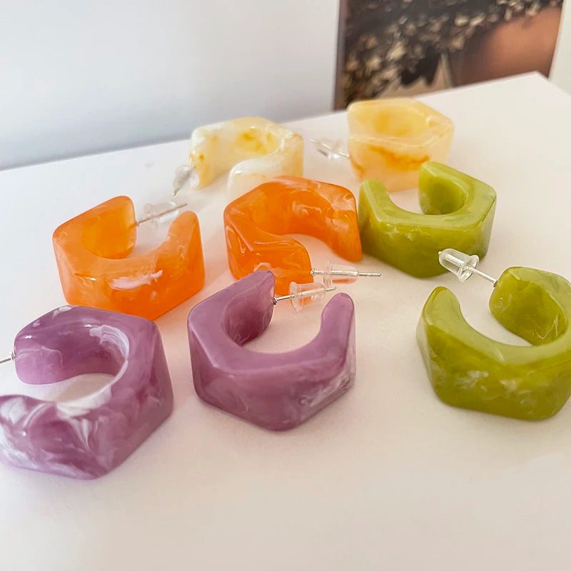 4 Colors Beige Green Purple Orange Resin Earrings C Shape Wide Chunky Small Hoop Earrings Women Vintage Colorful Cute Jewelry