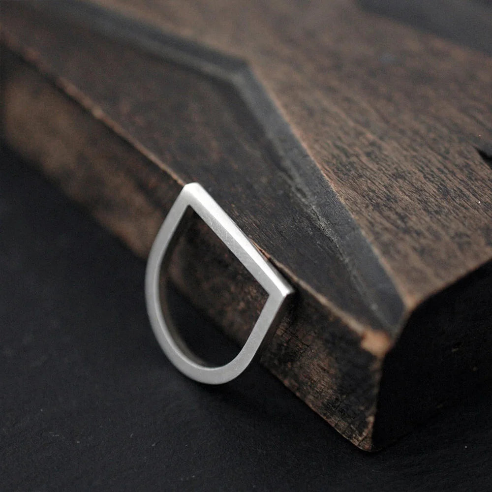 EManco Geometric Men Knuckle Rings Stainless Steel Minimalist Mini D Shape Ring Jewelry Silver Plated Fine Fashion Rings