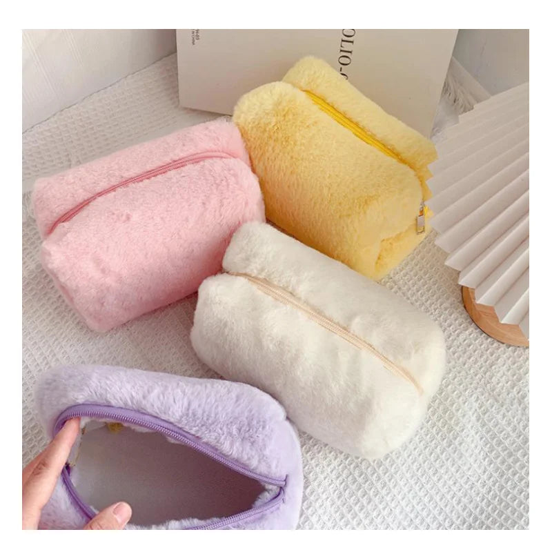 New Design Soft Faux Fur Petty Pastel Fluffy Furry Make up Bag Cosmetic Pouch Pencil case