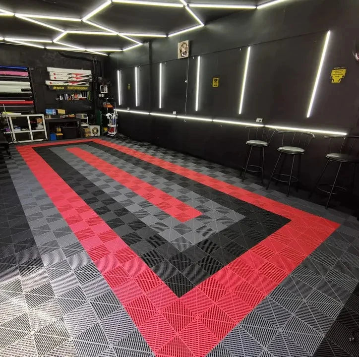 Customizable Garage Floor Tiles Car Showroom Interlocking Vinyl Flooring Plastic Flooring Lock Mats for Garage