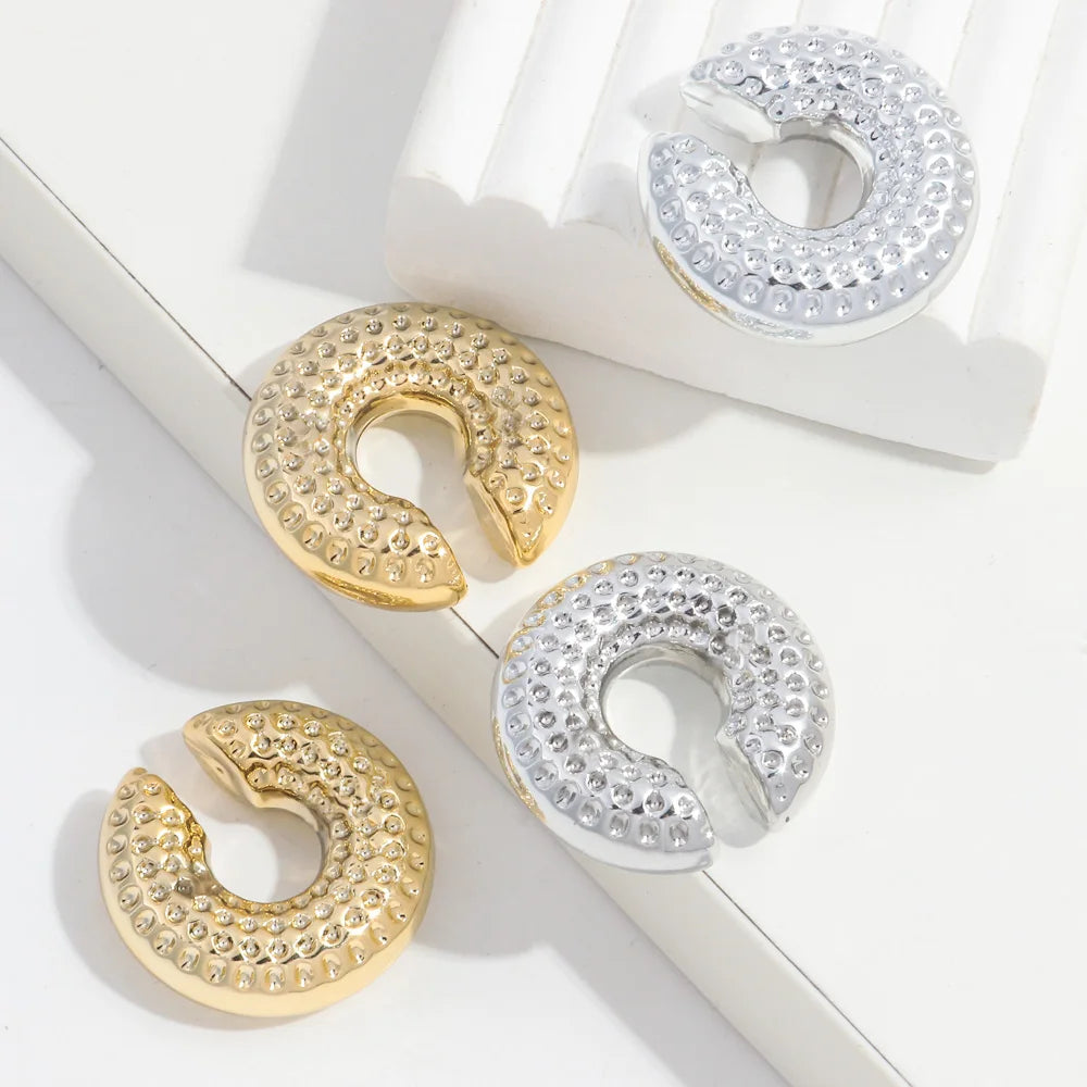 Wholesale Personality Hip Hop Teen Club 18k Gold Plated Jewelry Without Piercing Geometric Hammer 3cm Acrylic Cuff Earrings