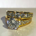CAOSHI 2pcs Round Cut 4A Zircon 18k Gold Plated Side Stone Couple Ring Bridal Sets Wedding Rings for Woman