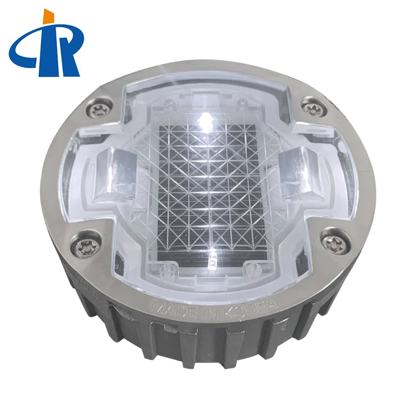 Solar Pavement Levelled Marker Stud Type IL300 Solar Powered Cats Eyes Embedded Road Studs Pavement Marker Cat Eyes