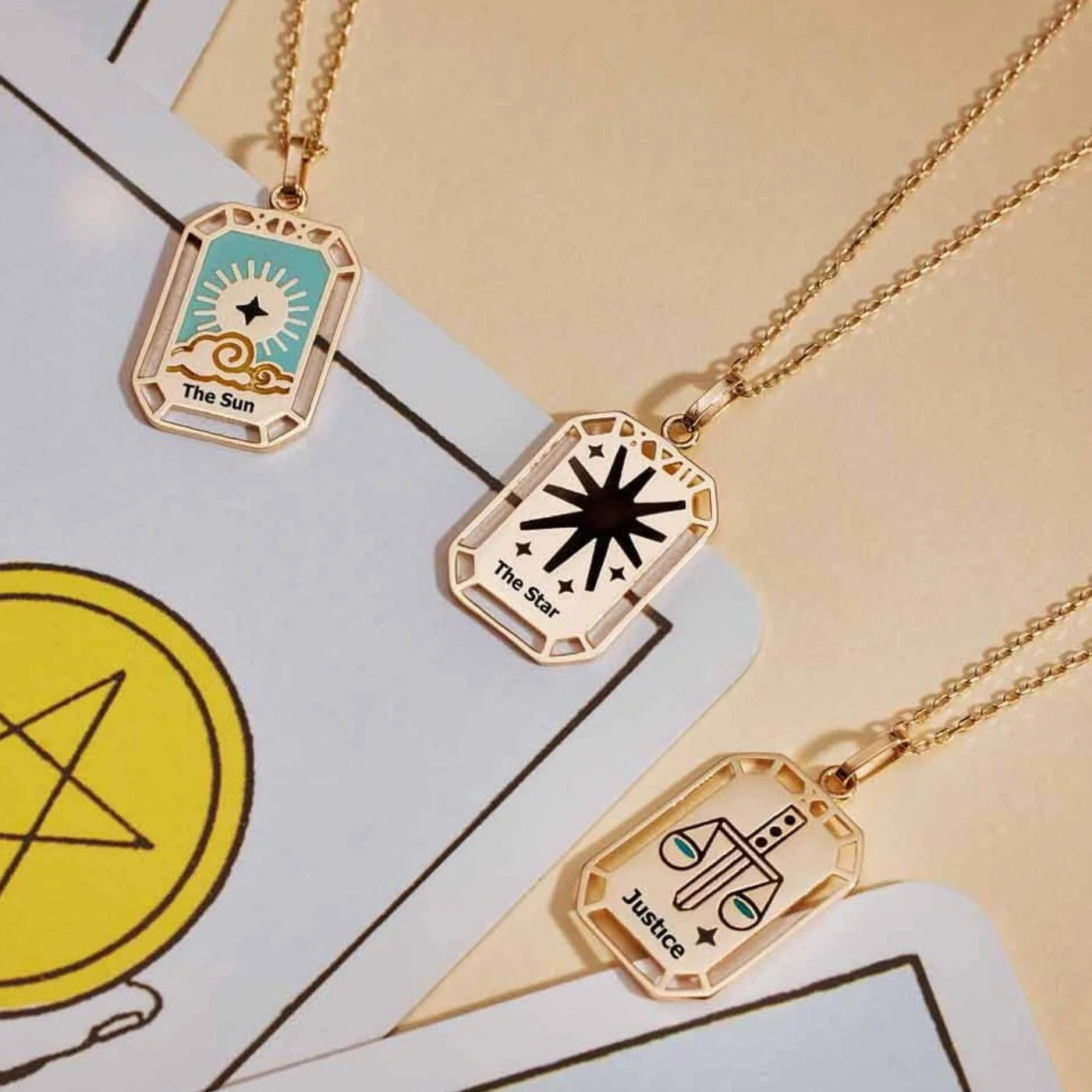 Vintage Lucky Tarot Card 18K Gold Plated Stainless Steel Star Moon Sun Star Enamel Colorful Pendant Necklace for Gift