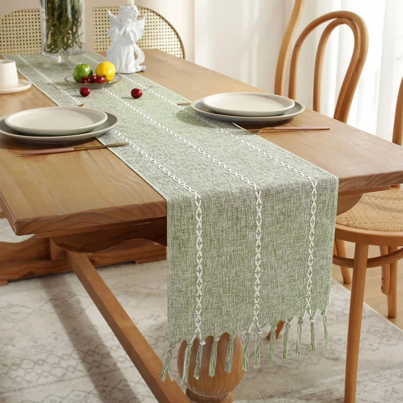 Wholesale Cotton and Linen Boho Table Runners With Tassels Handmade White Green Table Runner Cloth for Dining Tables