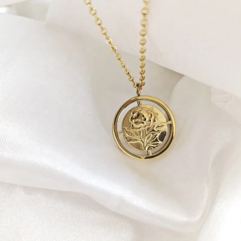 2021 New Design Women's Jewelry Stainless Steel 18K Gold Plated Aesthetic Dainty Rose Flower Pendant Necklace for Women