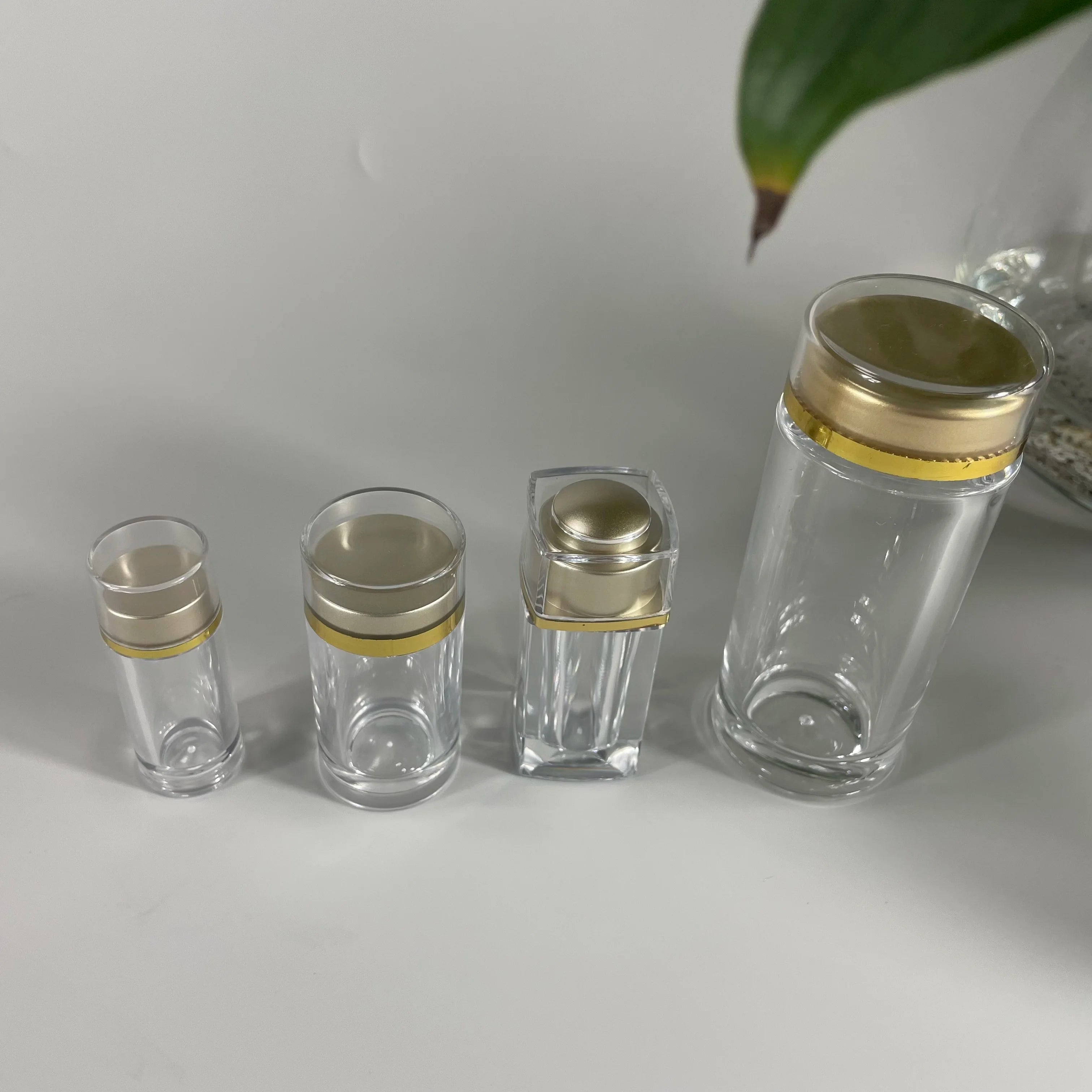 Wholesale Acrylic Saffron Bottle Cordyceps Screw Transparent Container Plastic Powder Package