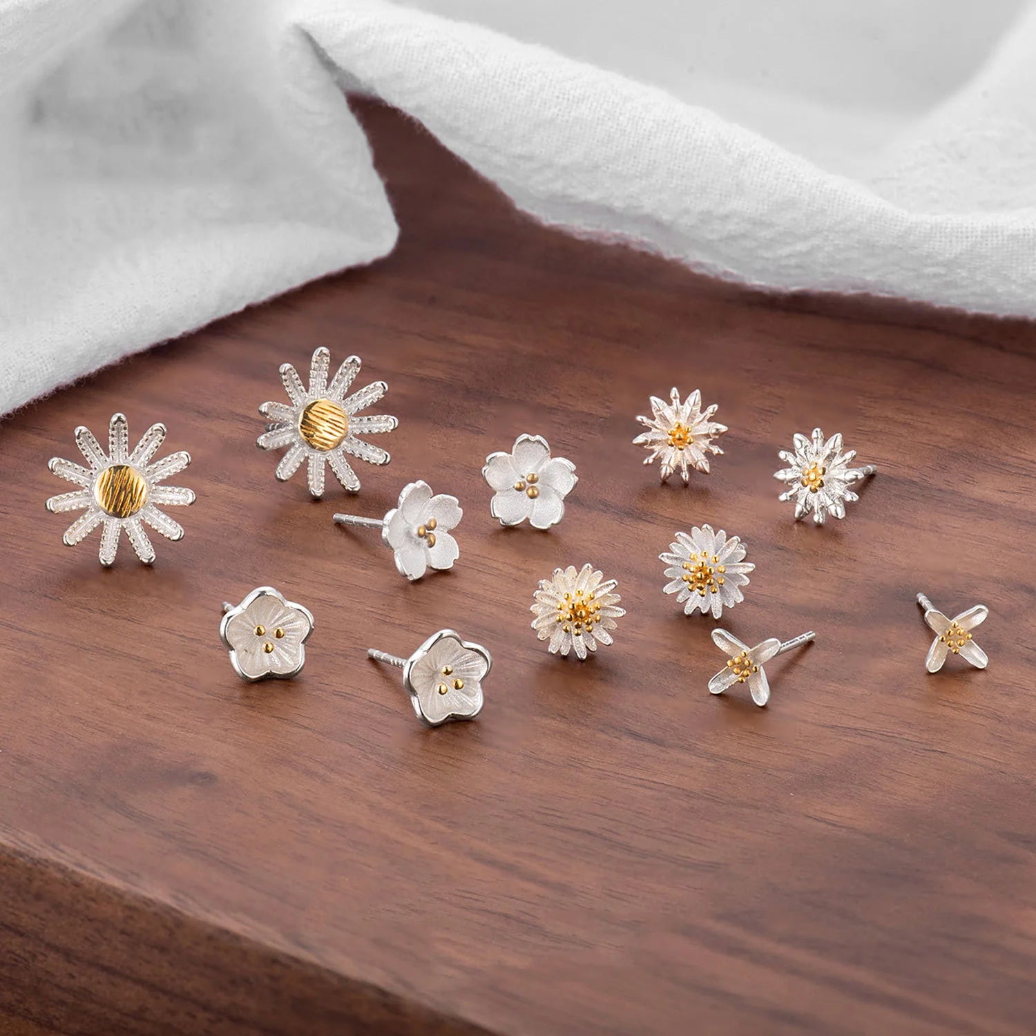 925 Sterling Silver Fashion Beautiful Sweet Mini Flower Cherry Earring Daisy Sunflower Earring for Women