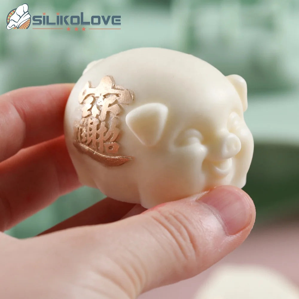 China Traditional Lucky Pig Shape Mousse Cake Mold Silicone Pastry Mold DIY Making Tools