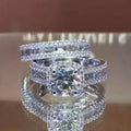 Huitan New Arrivals Accept Wholesale 2 Pcs 925 Silver Wedding Rings Set for Women Diamond CZ Classic Engagement Ring Set
