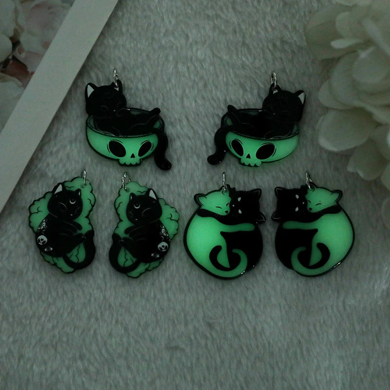 Charms Acrylic Cute Glow in Dark Hug Cats Pendant Fashion Accessories for Diy Making