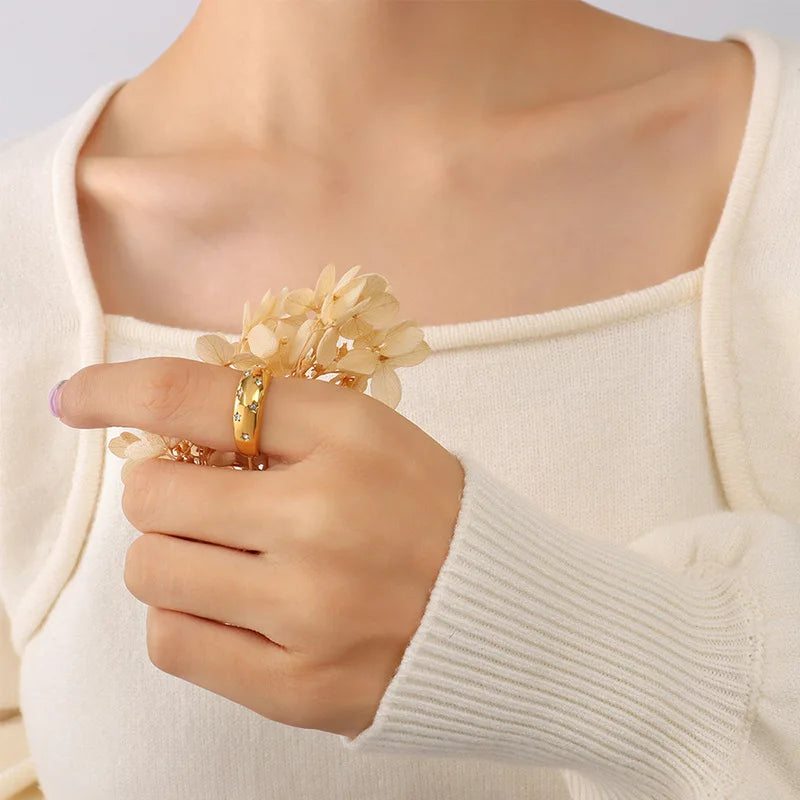Popular 18K PVD Gold Plating Jewelry Stainless Steel Sky Star Inlaid With Zircon Rings for Women Waterproof