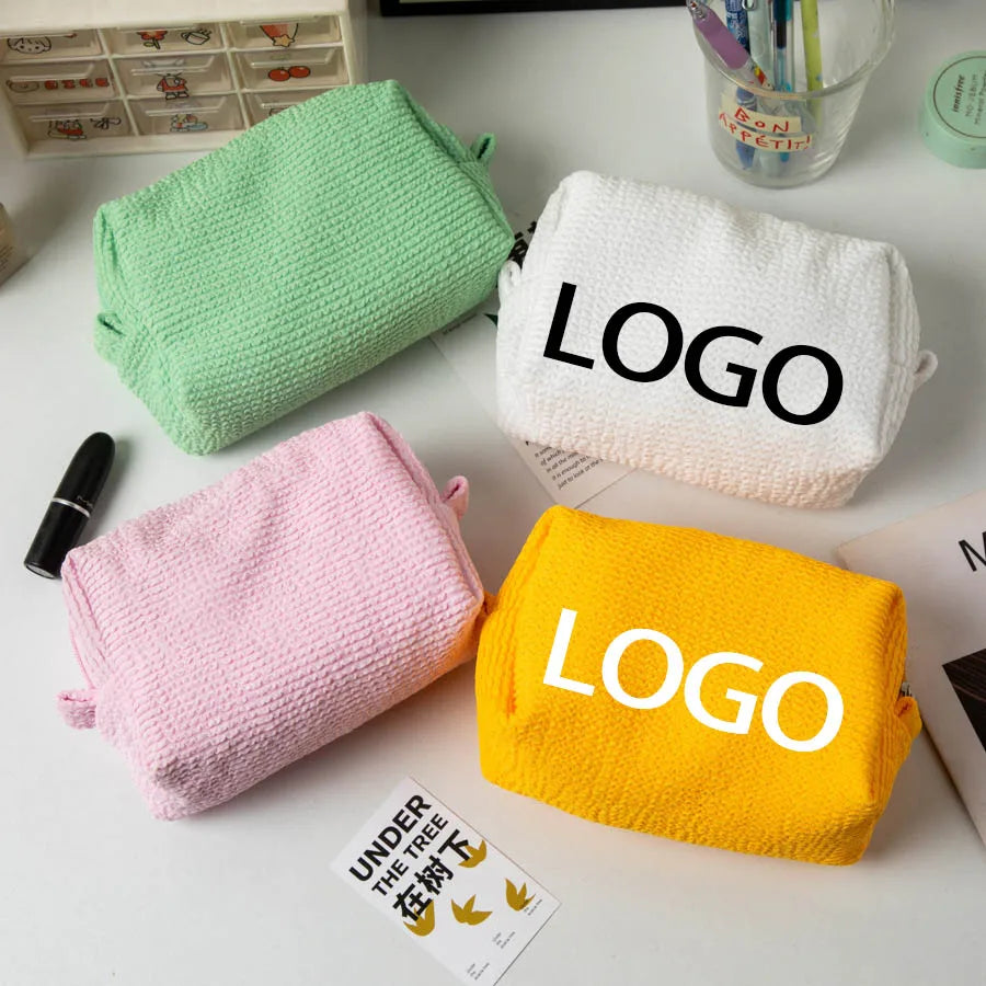 Wholesale Custom LOGO Label Cute Quilted Travel Toiletry Bag Wrinkled Women Makeup Bag with Open Zipper Travel Cosmetic Bag