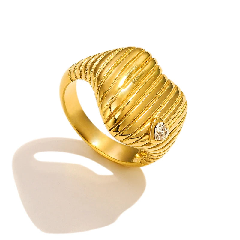 MICCI Wholesale Anti Tarnish Jewelry 18K Gold Plated Waterproof Jewellery Stainless Steel Heart Ring for Girls