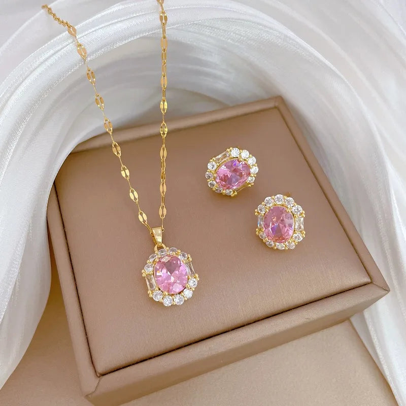 Luxury 18K Gold Plated Diamond Snowflake Butterfly Pendant Necklace Fashionable Chains Set for Gift Occasions